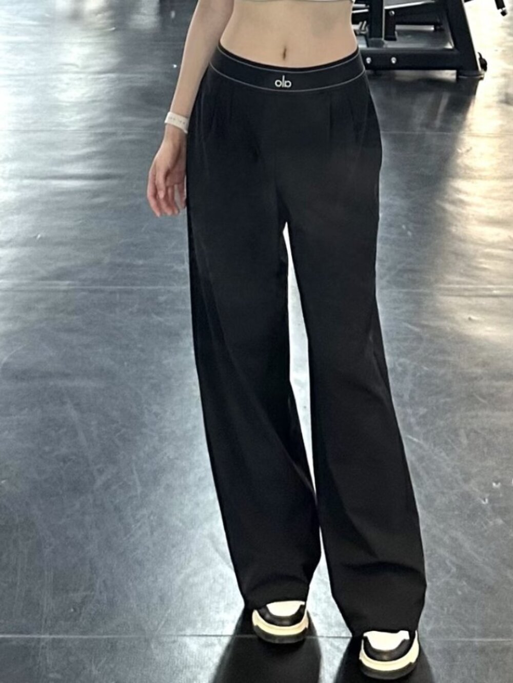 📍Brand New Alo Yoga Regular Black Trouser Women's Pants 30" Inseam🍬 - Picture 8 of 8